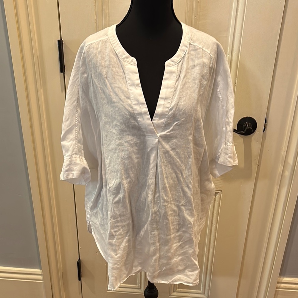 Elegant White Women's Tunic Top